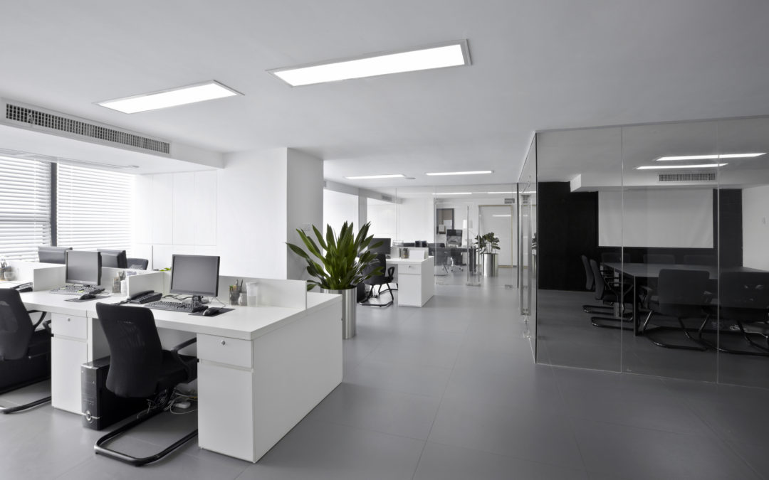 A very clean and spacious modern looking office.