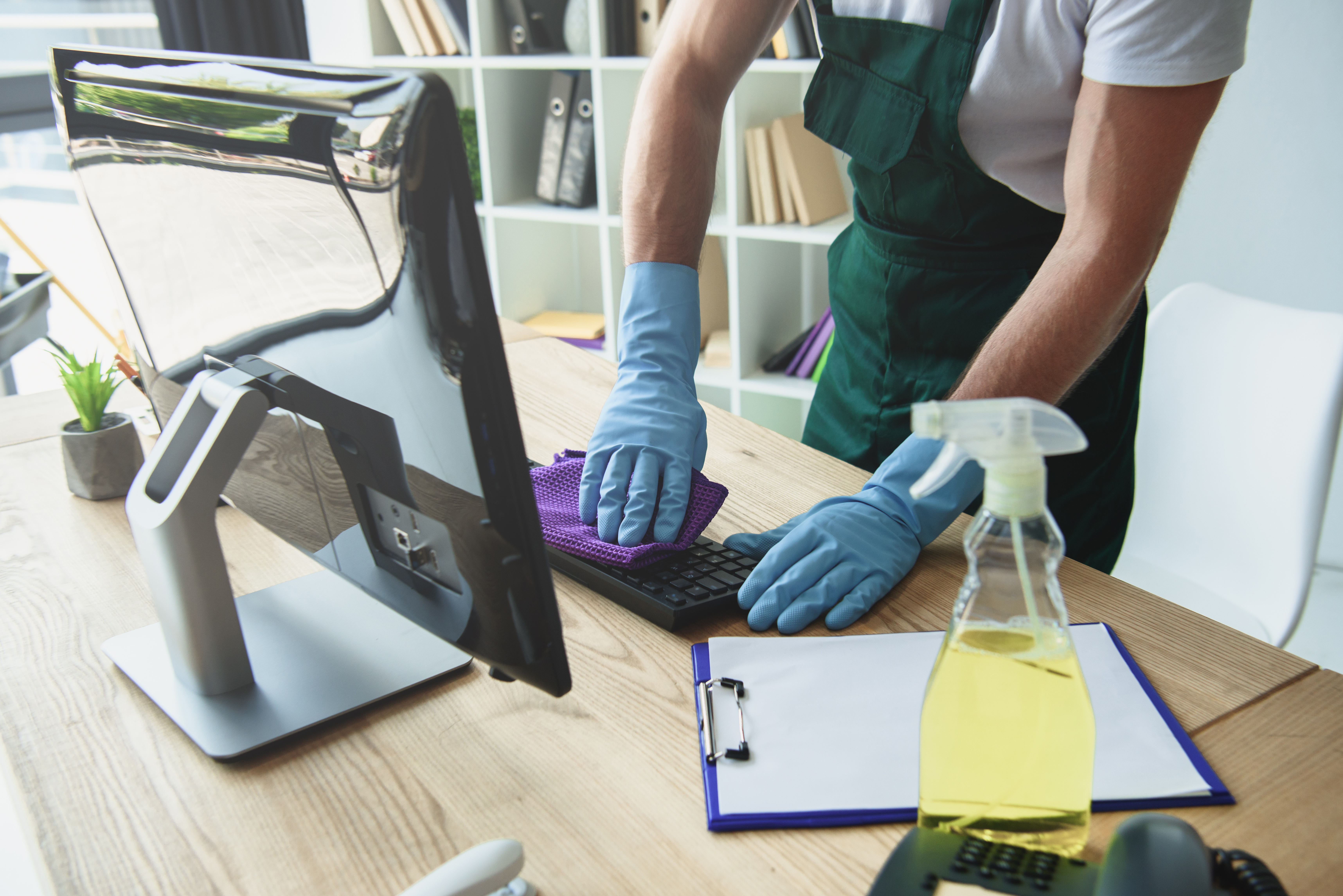 5 Ways to Keep Your Office Cleaner